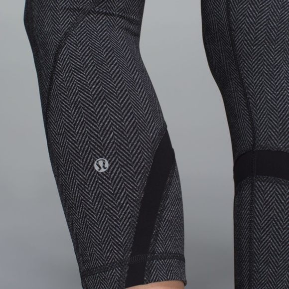 Lululemon Inspire Crop II *All Luxtreme - Picture 5 of 9